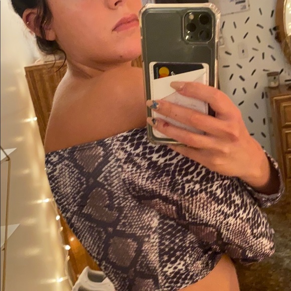 Top - Picture 2 of 3